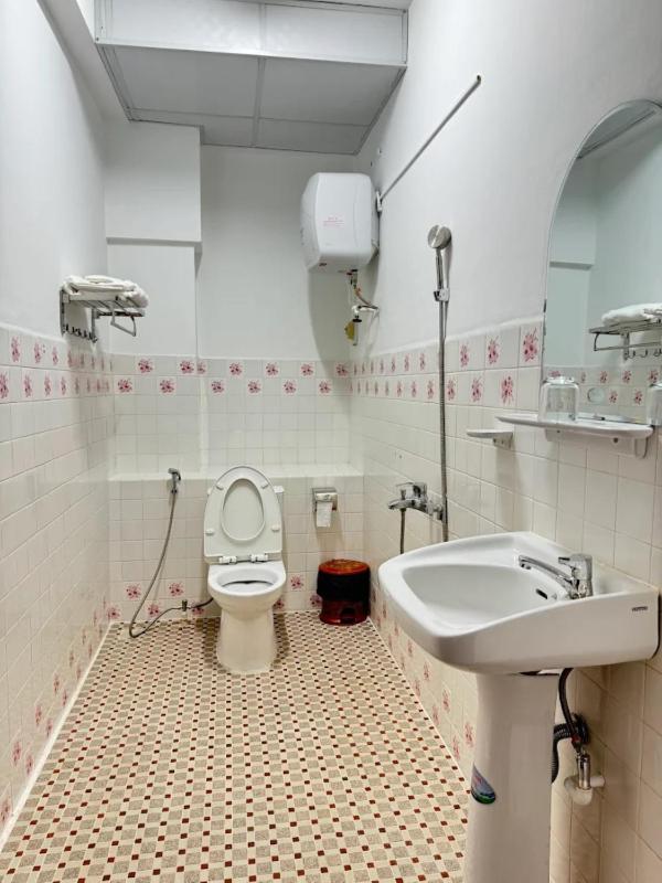Tuyết Quỳnh Hotel Đà Lạt - image 5