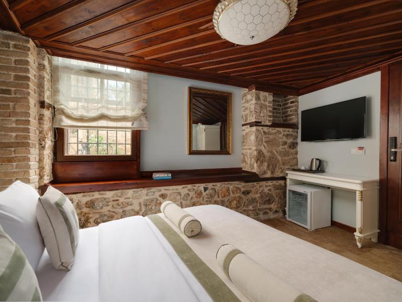 Budget Double Room image 2