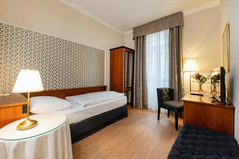 Standard Single Room image 1