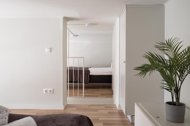 Waterfront Cabins Studio Apartments - image 14