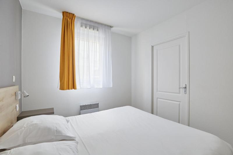One-Bedroom Apartment (4 Adults) image 1