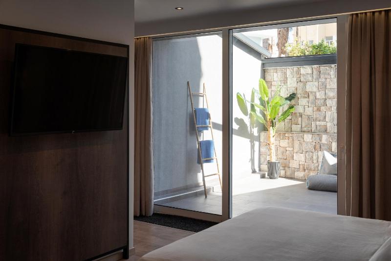 Executive Suite image 2