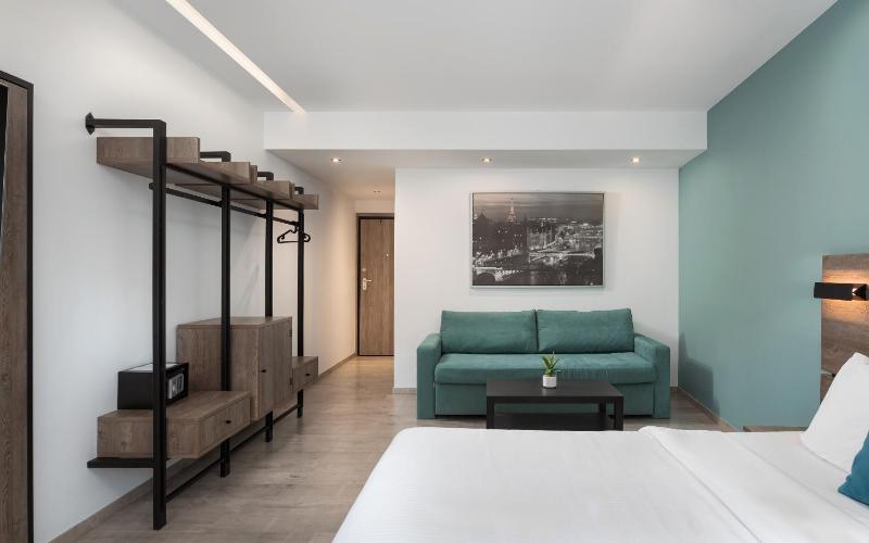 Deluxe Room image 3