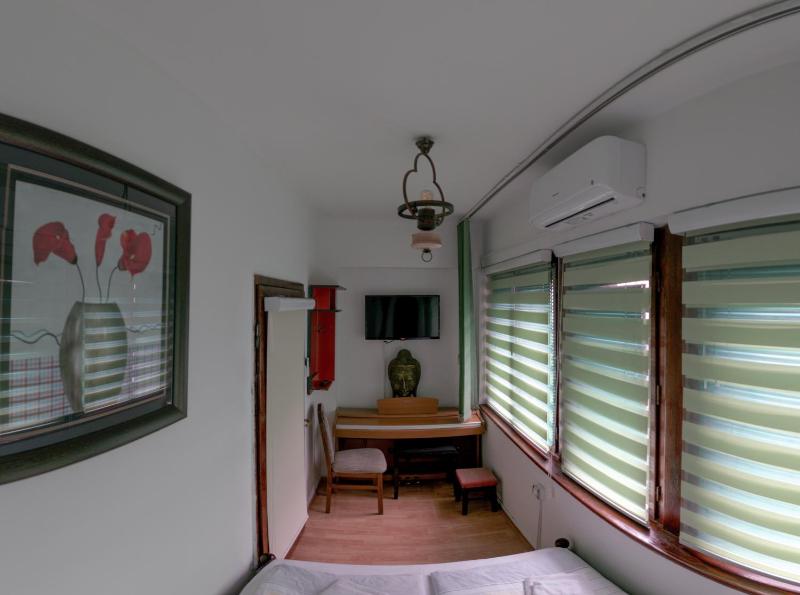 Pink Hudini Home - image 8