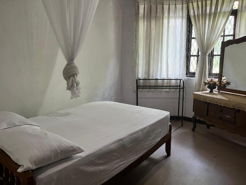 Single Room with Garden View image 1