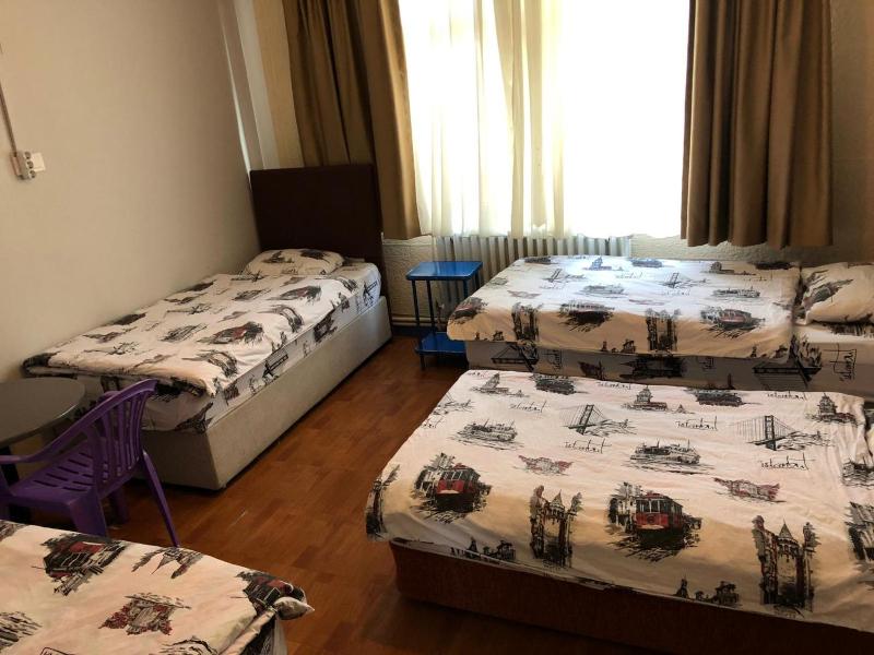 Single Bed in Mixed Dormitory Room image 4