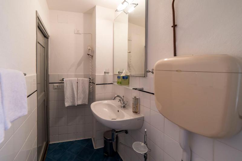 Double Room with Park View image 3