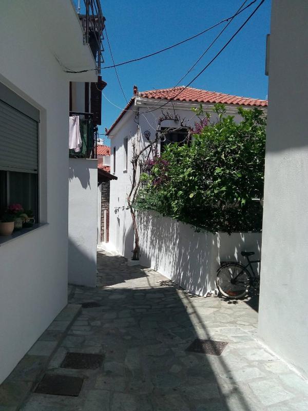 Louloudi charming townhouse - image 6