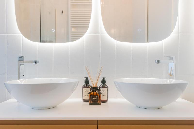 Rezia Apartments by Rent All Como - image 26