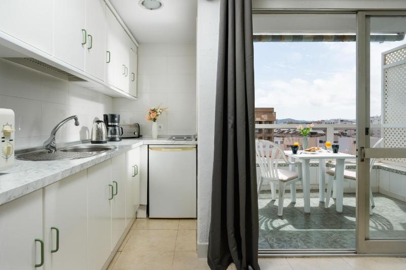 Pyr Studio by Alfresco Stays - image 17