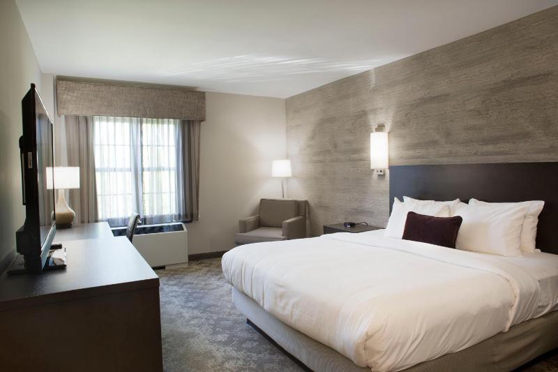 King Room image 2