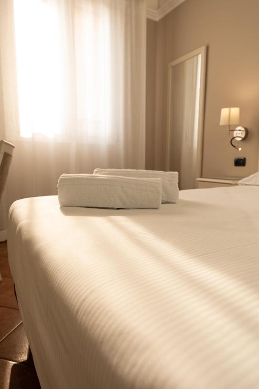 Superior Double Room image 1