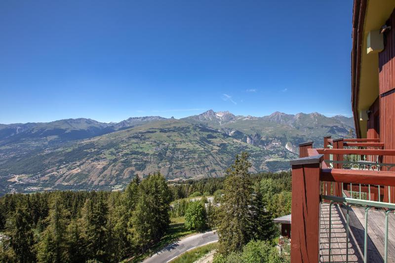 Superior Room with Balcony and Valley View image 1
