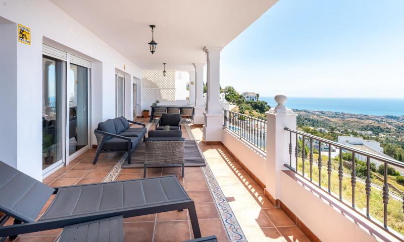 El Mirador de Mijas - Luxury Apartment with Panoramic Sea Views - image 11