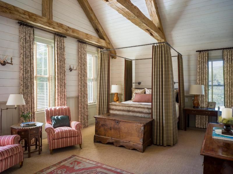 Superior King Room image 2