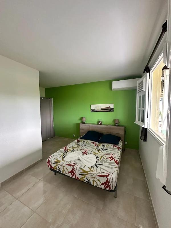 Appartement accueillant avec piscine à Rivière-Pilote 33 m² - image 13