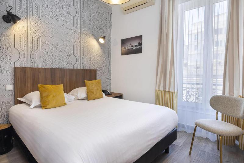 Classic Double Room image 1