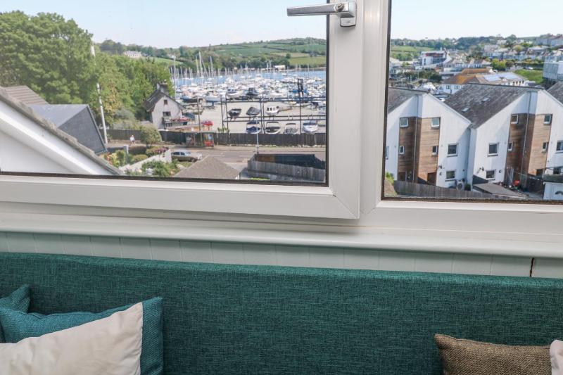 Flat 6 - image 29