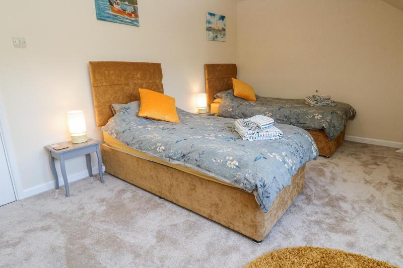 Flat 6 - image 18