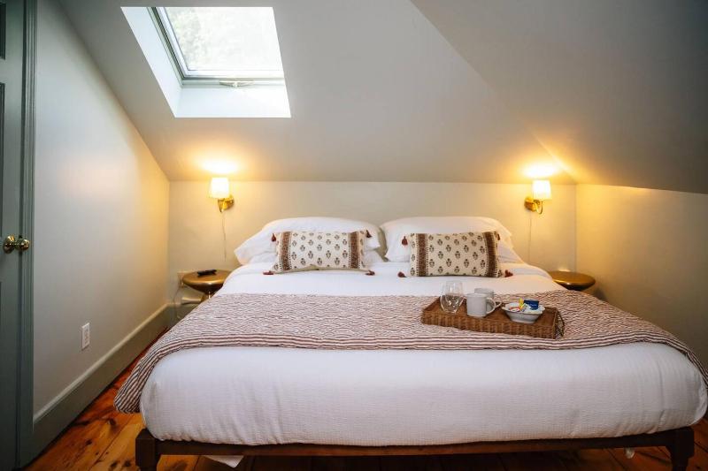 King Room image 1