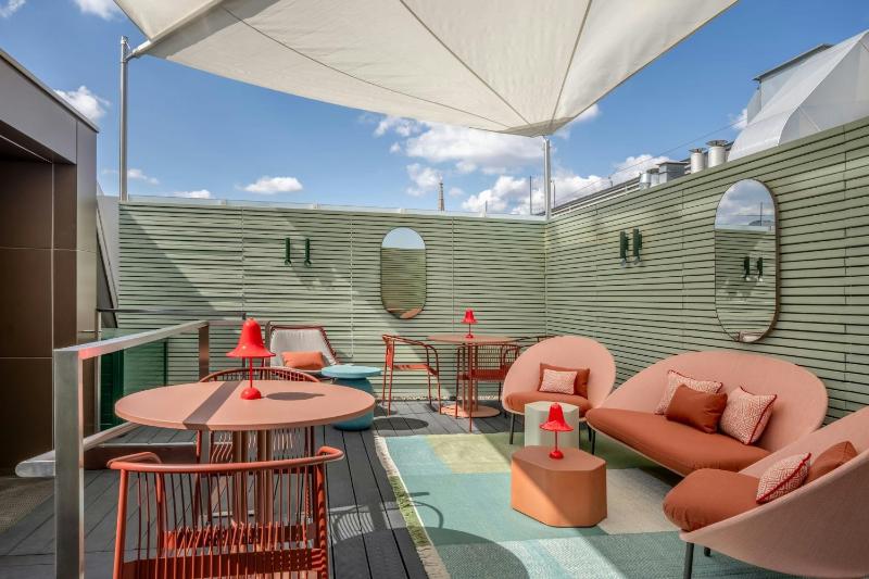 Park Suite, M Club lounge access, 1 Bedroom Suite, 1 King image 2