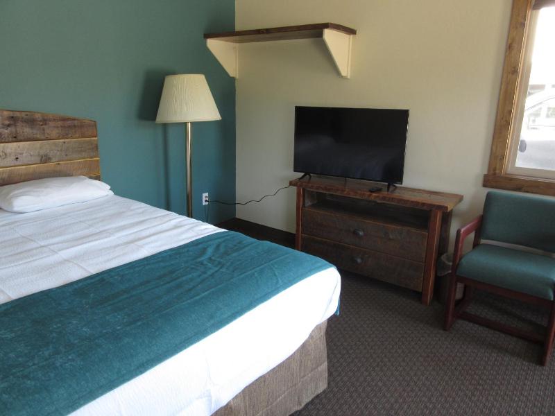 SIngle room with one Queen image 2