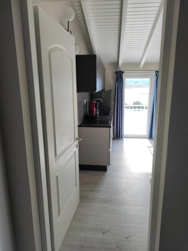 Studio Apartment with Sea View image 2