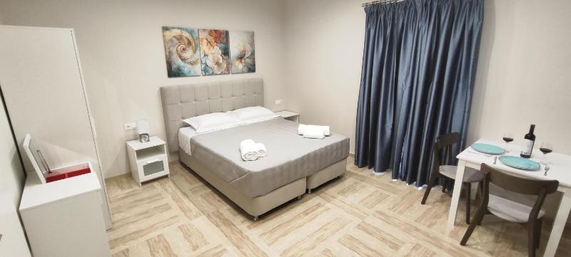Studio Apartment with Sea View image 1