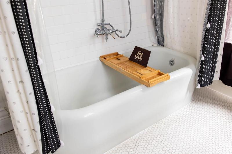 Sailfish Suite on Duval - image 23