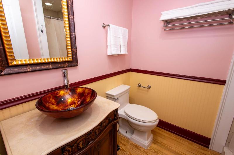 Sailfish Suite on Duval - image 16