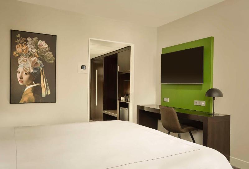 Superior Double Room image 3