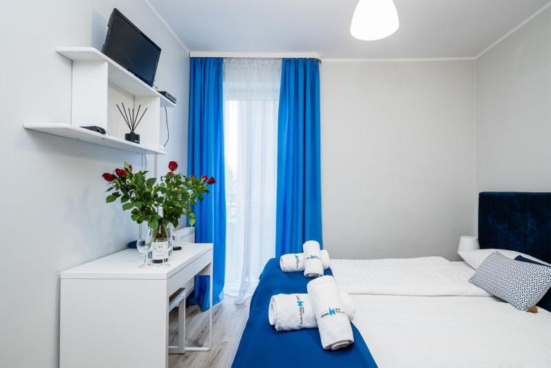 Double or Twin Room image 4
