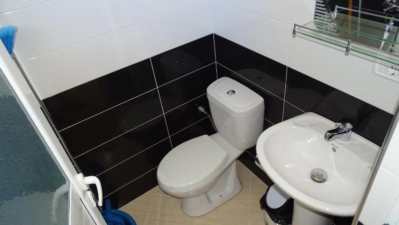 Modern Sea View Apartment - image 2