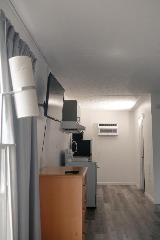 Deluxe Double Room with Side Sea View image 4