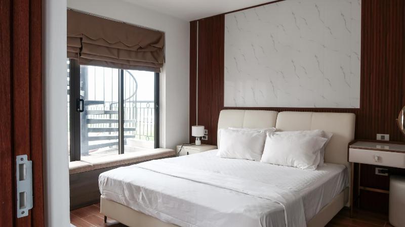 3BR Lake View Ivory Hoa Binh Villa - image 25