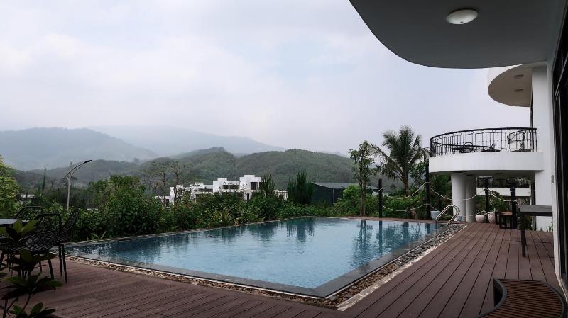 3BR Lake View Ivory Hoa Binh Villa - image 7