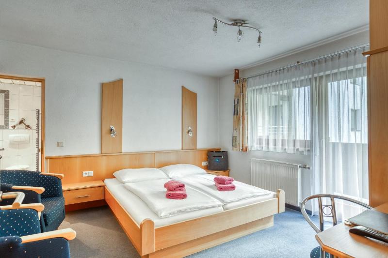 Double Room with Balcony image 1