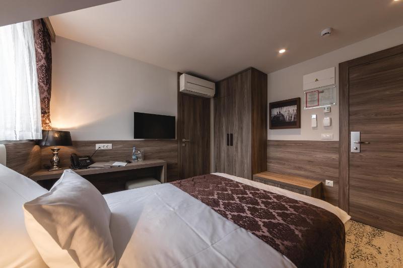 Standard Single Room image 4
