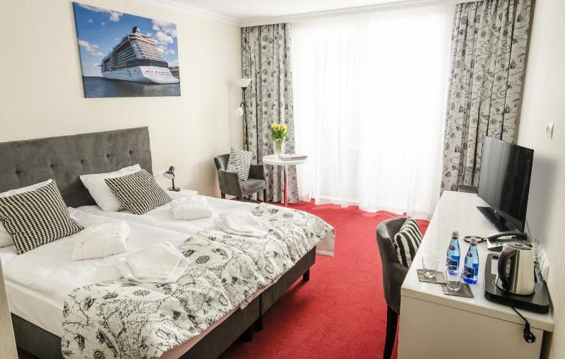 Large Double Room image 1
