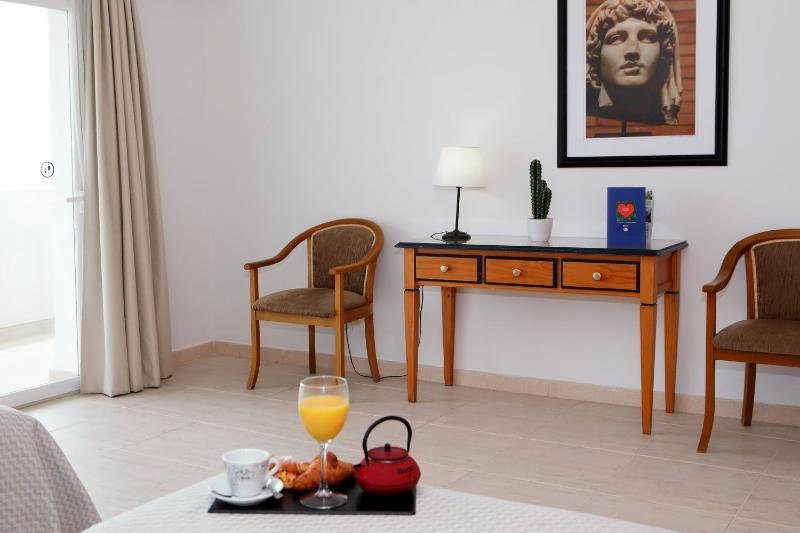 Hotel Apartamentos Pyr Fuengirola - image 35
