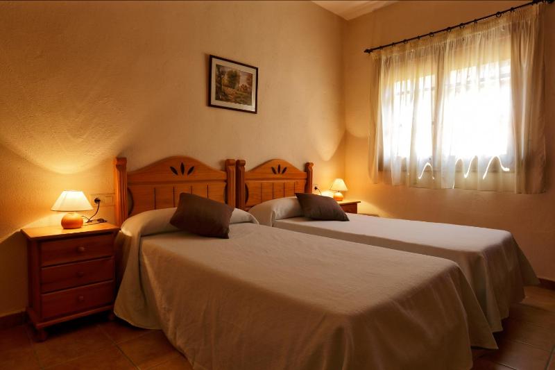 One-Bedroom Apartment image 1