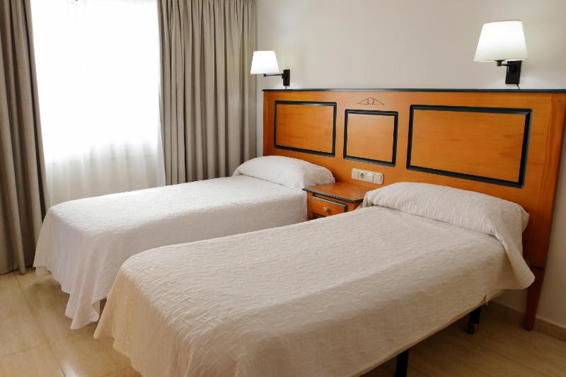 Hotel Apartamentos Pyr Fuengirola - image 30