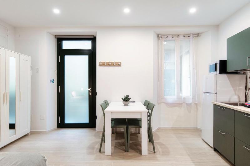 Victoria Studio 1 e 2 by Quokka 360 - Close to Porta Torre in Como - image 17