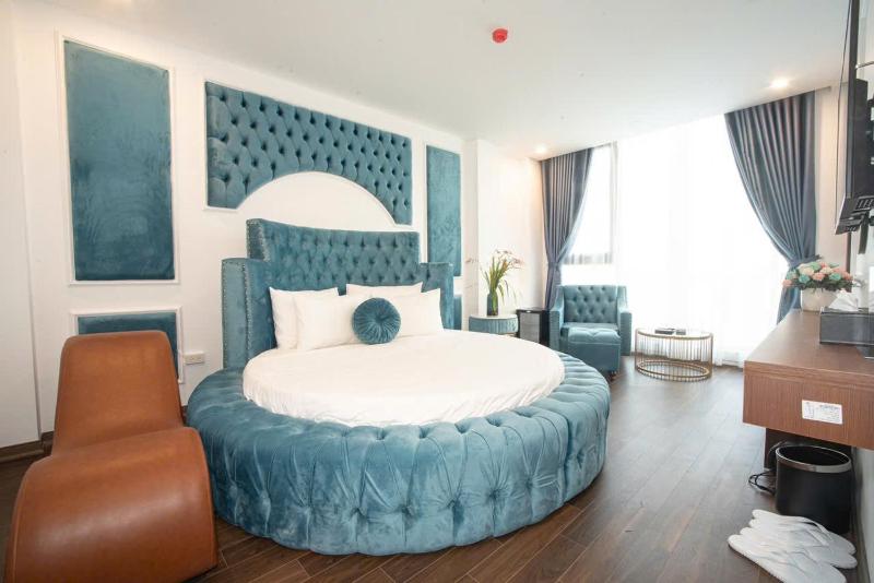 Royal Boutique Hotel - image 1