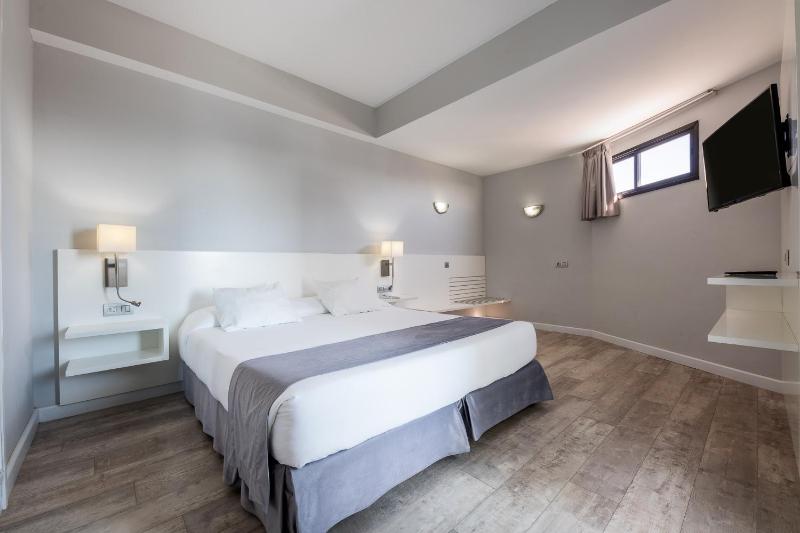 Deluxe Family Room image 1