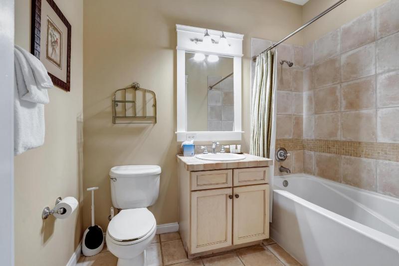 Studio Apartment image 4