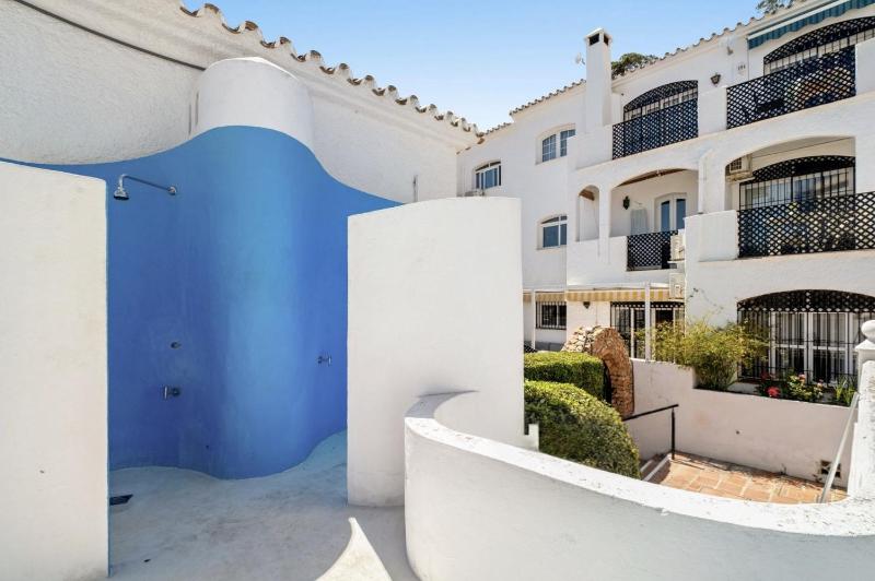 Casa Lena Town House With Community Pool - image 5