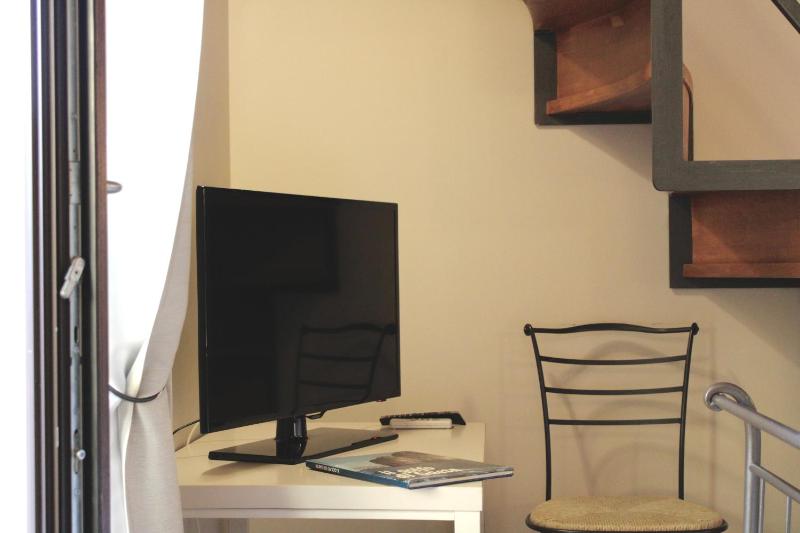 Double Room image 3