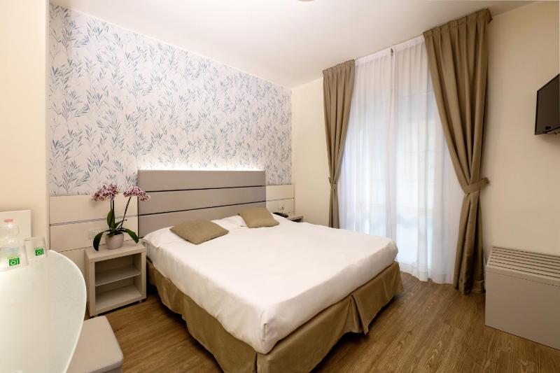 Hotel Astoria - image 50