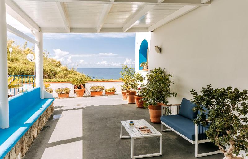 Superior Double Room with Terrace image 3